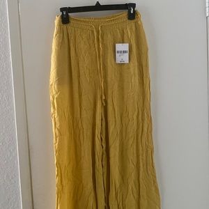 Yellow pants